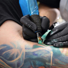 Carica l'immagine nel visualizzatore di Gallery, Guanti In Nitrile Neri Senza Polvere Reflexx 78 – gr. 4,0 (M) Conf. 100 pezzi